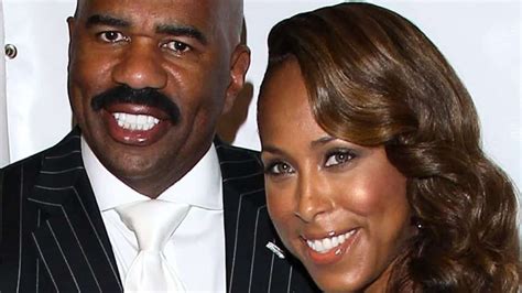 steve harvey frau|Steve Harveys fans gush over Family Feud hosts holiday photo。